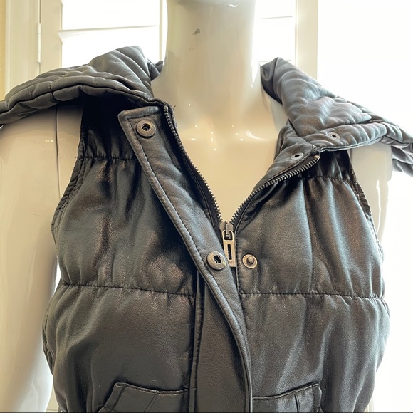 SOLD❤️ Ph8 Size S Black Puffer Leather Vest - Picture 9 of 10